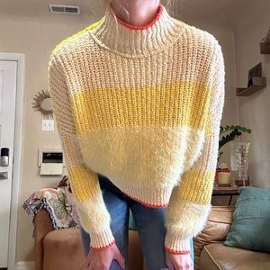 FREE PEOPLE - cropped yellow sweater